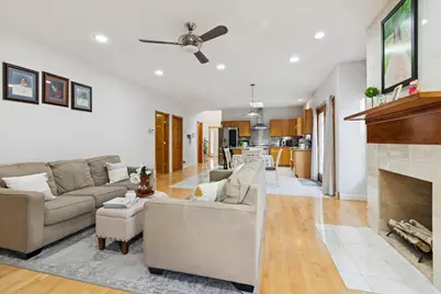 238 Hillcrest Avenue, Addison, IL 60101 - Photo 11