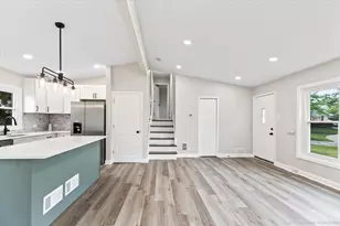 16211 Joyce Cir, South Holland, IL 60473 - Photo 5