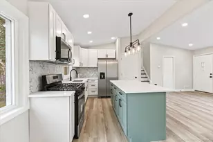 16211 Joyce Cir, South Holland, IL 60473 - Photo 9