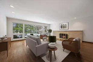 710 Strawberry Hill Dr, Glencoe, IL 60022 - Photo 5