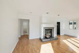 1056 E Villa Dr, Des Plaines, IL 60016 - Photo 3