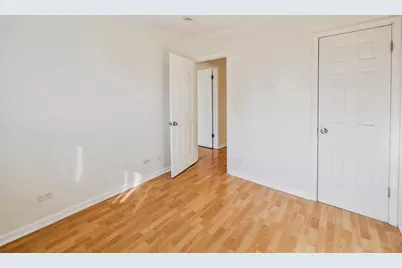 1056 E Villa Drive, Des Plaines, IL 60016 - Photo 15