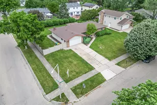 601 Fairlane Dr, Joliet, IL 60435 - Photo 27