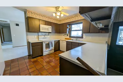 502 S Main Street, Saint John, IL 61873 - Photo 7