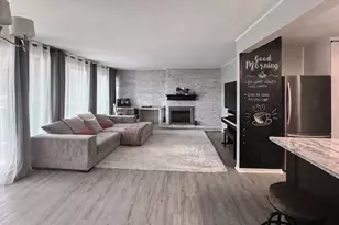 5511 E Lake Dr, Lisle, IL 60532 - Photo 3