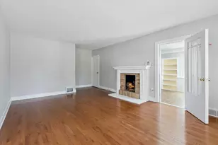 415 Logan St, Rockford, IL 61103 - Photo 9