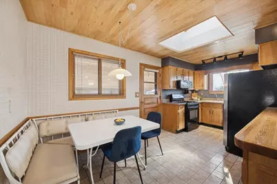 1814 Illinois Road, Northbrook, IL 60062 - Photo 9