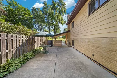 1814 Illinois Road, Northbrook, IL 60062 - Photo 25