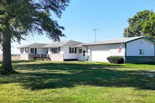 1781 N 1400E, Roberts, IL 60962 - Photo 3