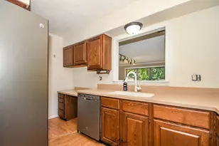 959 Ridge Ave, Elk Grove Village, IL 60007 - Photo 7