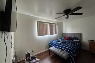 2605 E Martha Pl, Burnham, IL 60633 - Photo 9