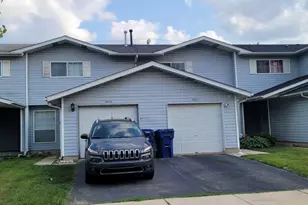 2605 E Martha Pl, Burnham, IL 60633 - Photo 1