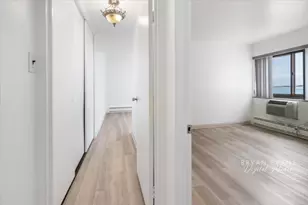 7337 S South Shore Dr, Chicago, IL 60649 - Photo 11