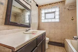 10534 S Wentworth Ave, Chicago, IL 60628 - Photo 9