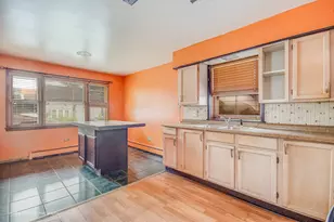 10534 S Wentworth Ave, Chicago, IL 60628 - Photo 25