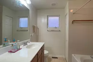 [Address not provided], Chicago, IL 60608 - Photo 11