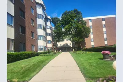 5500 Lincoln Avenue #109, Morton Grove, IL 60053 - Photo 3