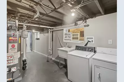 8442 S Kingston Avenue, Chicago, IL 60617 - Photo 17