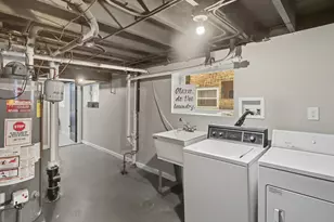 8442 S Kingston Ave, Chicago, IL 60617 - Photo 17