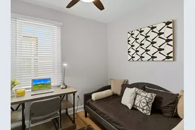 8442 S Kingston Avenue, Chicago, IL 60617 - Photo 13