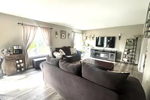 6409 Donegal Ln, McHenry, IL 60050 - Photo 9