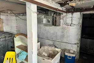 10540 S Lafayette Ave, Chicago, IL 60628 - Photo 23