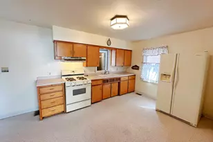 703 Iowa Ave, Streator, IL 61364 - Photo 5