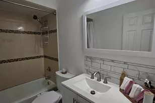 9314 Wherry Ln, Orland Park, IL 60462 - Photo 11