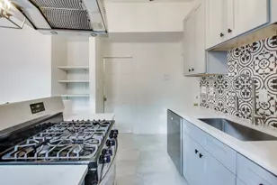 600 N May St, Chicago, IL 60642 - Photo 5