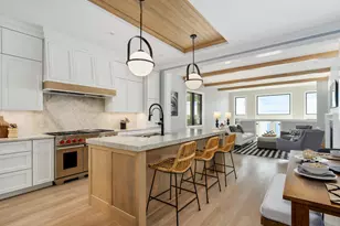 3302 N Hoyne Ave, Chicago, IL 60618 - Photo 5