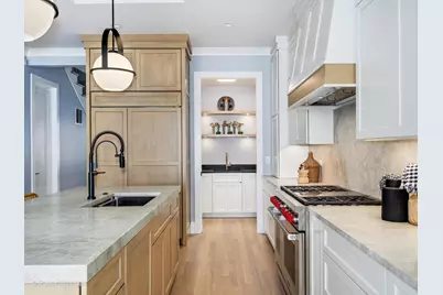 3302 N Hoyne Avenue, Chicago, IL 60618 - Photo 7