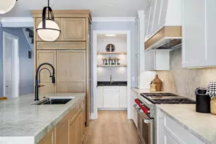 3302 N Hoyne Ave, Chicago, IL 60618 - Photo 7