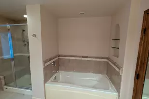 1102 S Oplaine Rd, Gurnee, IL 60031 - Photo 19