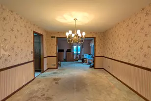 1102 S Oplaine Rd, Gurnee, IL 60031 - Photo 13