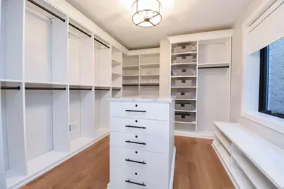 3644 N Bosworth Avenue, Chicago, IL 60613 - Photo 35