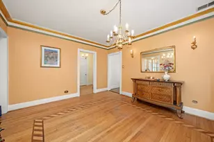 6858 Riverside Dr, Berwyn, IL 60402 - Photo 9