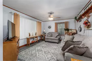 709 S Park St, Streator, IL 61364 - Photo 3