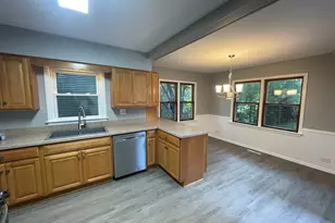 3S284 Patterman Rd, Warrenville, IL 60555 - Photo 9