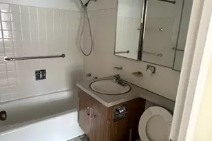 5757 N Sheridan Rd, Chicago, IL 60660 - Photo 15