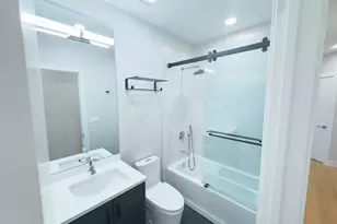 4647 N Clark St, Chicago, IL 60640 - Photo 19