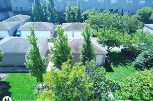 2367 E 70th Pl, Chicago, IL 60649 - Photo 29