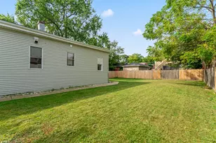 1038 Indiana Ave, Waukegan, IL 60085 - Photo 21