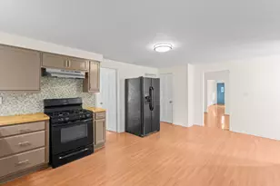 1038 Indiana Ave, Waukegan, IL 60085 - Photo 11