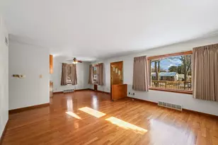 1105 S Kinch St, Urbana, IL 61802 - Photo 5