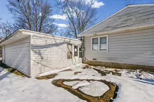 1105 S Kinch St, Urbana, IL 61802 - Photo 27