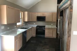 3931 Bertrand Ln, Beach Park, IL 60087 - Photo 5