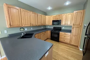 702 Plum St, Dekalb, IL 60115 - Photo 7