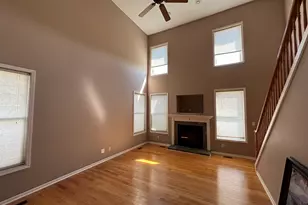 702 Plum St, Dekalb, IL 60115 - Photo 3