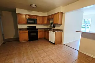 240 Tampa St, Park Forest, IL 60466 - Photo 7