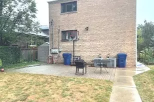 556 N Barton Ave, Evanston, IL 60202 - Photo 23